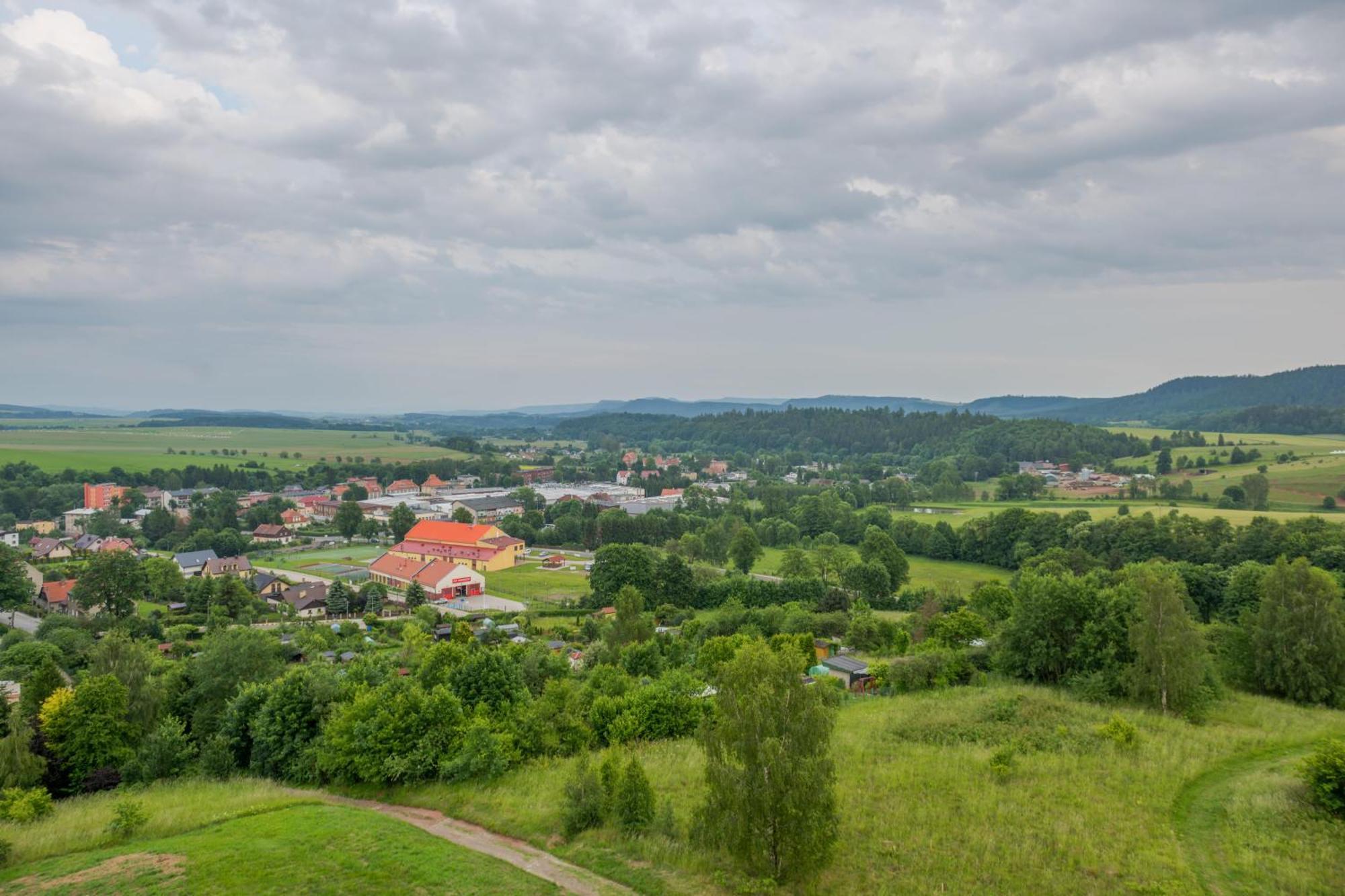 Rajska Polana Domki Premium ,Na Odludziu Z Prywatna Balia Z Jacuzzi I Sauna ,Cisza,Rowery Elektryczne,Gory,Astroprzygoda,- Adrspach, Skalne Miasto, Zamek Ksiaz,Andrzejowka,Karpacz, Sniezka,Janskie Laznie,Pec Mieroszow Exterior photo